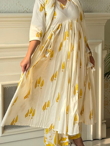 Sohniye — Yellow Motif Anarkali Set