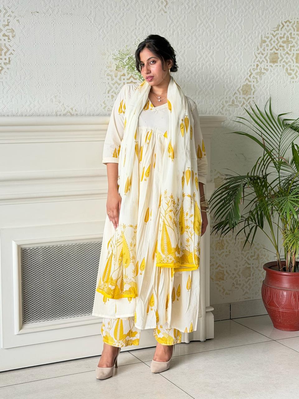 Sohniye — Yellow Motif Anarkali Set