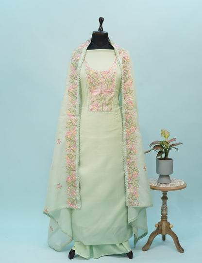 Roselle Aviya