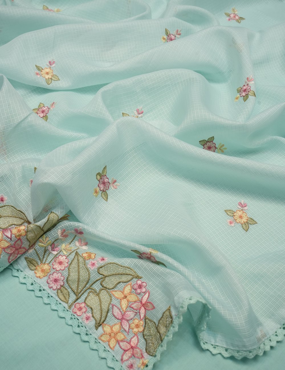 Roselle Aviya