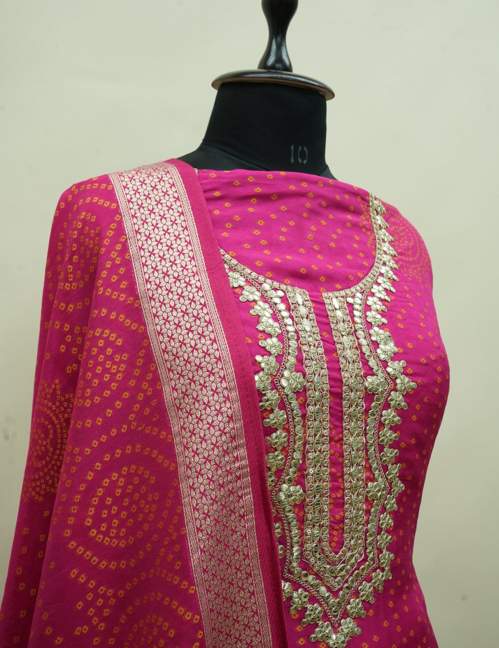 Gulnaar Glow